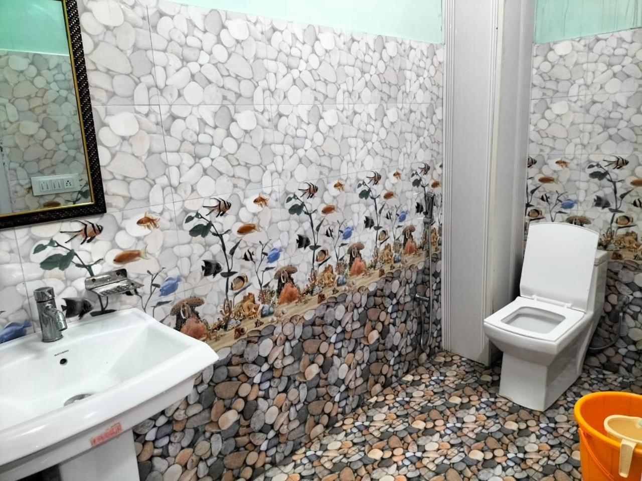 Solan Regency Szolan Kültér fotó
